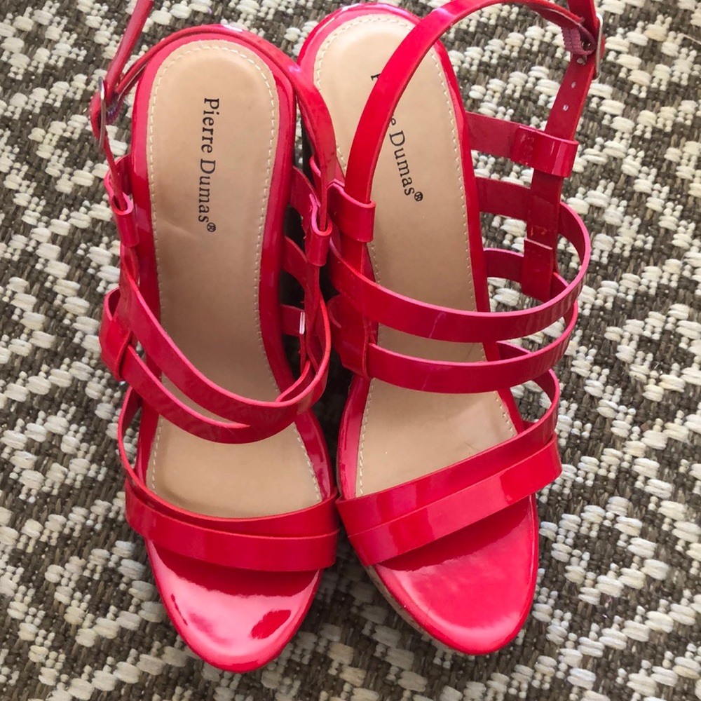 Red wedges